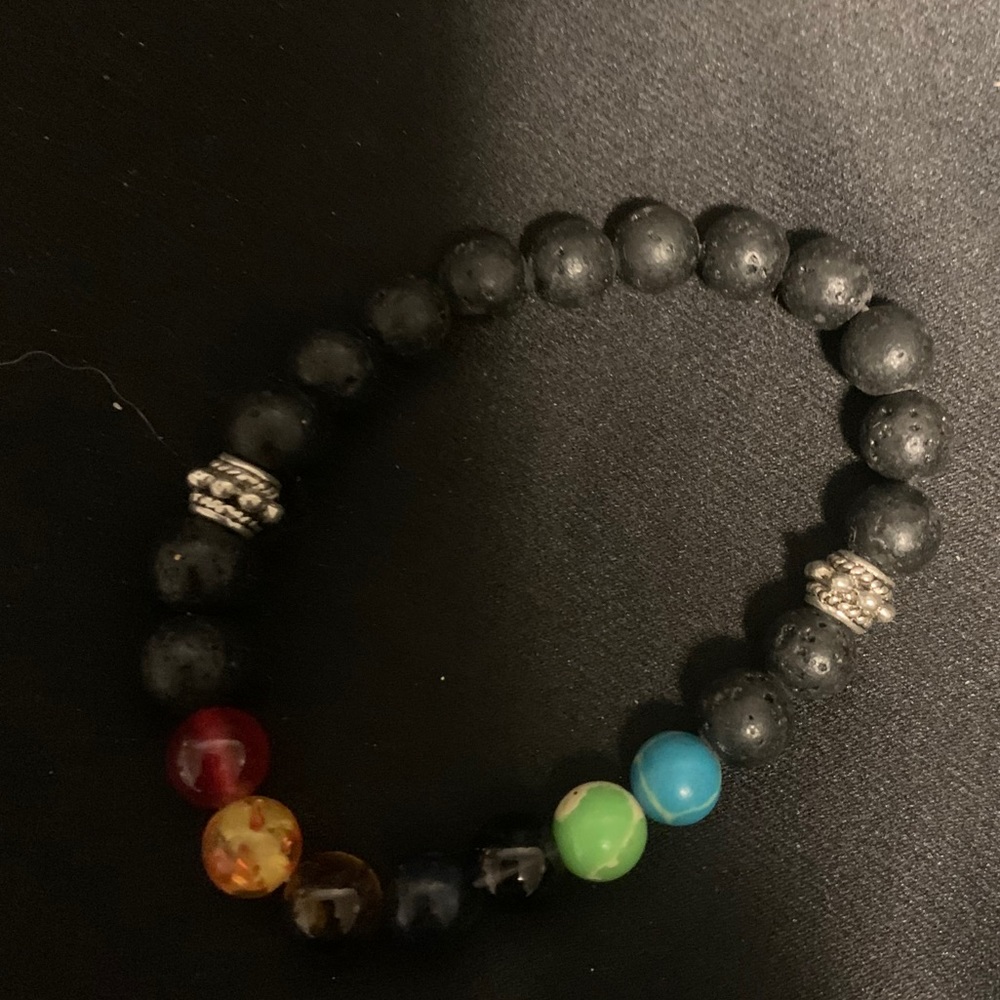 2/$50❤️ New 7 Stone Chakra And Lava Stone Bracelet